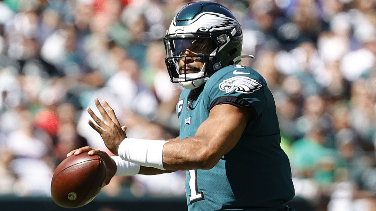 PHILADELPHIA, PENNSYLVANIA - SEPTEMBER 19: Jalen Hurts #1 of the Philadelphia Eagles drops back against the San Francisco 49ers at Lincoln Financial Field on September 19, 2021 in Philadelphia, Pennsylvania.