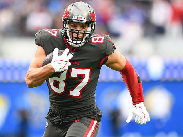 Buccaneers tight end Rob Gronkowski out for game against Patriots