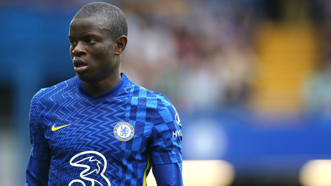 LONDON, ENGLAND - SEPTEMBER 25: NGolo Kante of Chelsea FC during the Premier League match between Chelsea and Manchester City at Stamford Bridge on September 25, 2021 in London, England.