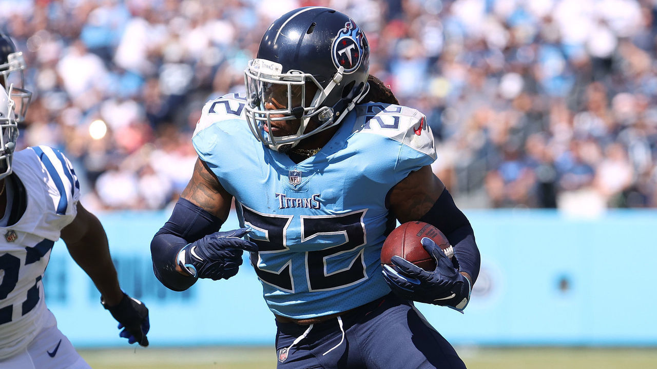 NASHVILLE, TENNESSEE - SEPTEMBER 26: Derrick Henry #22 of the Tennessee Titans runs with the ball against the Indianapolis Colts in the first quarter of the game at Nissan Stadium on September 26, 2021 in Nashville, Tennessee.