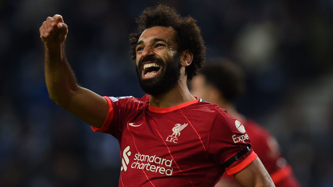 PORTO, PORTUGAL - SEPTEMBER 28: ( THE SUN OUT ,THE SUN ON SUNDAY OUT )Mohamed Salah of Liverpool celebrates after scoring the third goal during the UEFA Champions League group B match between FC Porto and Liverpool FC at Estadio do Dragao on September 28, 2021 in Porto, Portugal.