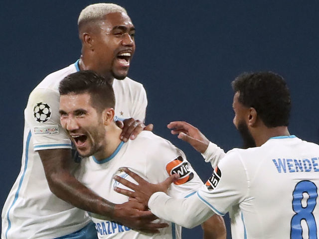 ST PETERSBURG, RUSSIA SEPTEMBER 29, 2021: Zenit St Petersburg's Malcom, Alexei Sutormin and Wendel (L-R) celebrate victory in a UEFA Champions League Group H football match between Zenit St Petersburg and Malmo FF at Gazprom Arena. Zenit St Petersburg won 4-0. Alexander Demianchuk/TASS