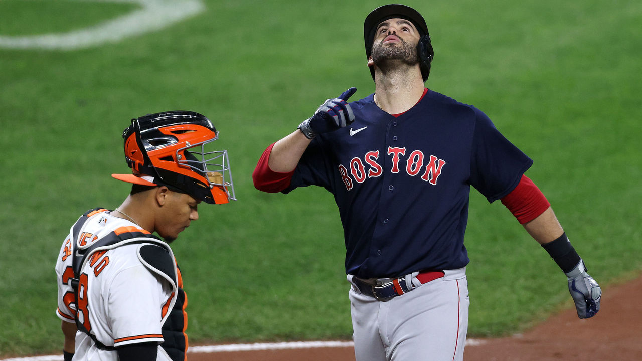 Boston Red Sox notebook: J.D. Martinez makes sliding catch, Hunter Renfroe  hits fourth homer this month, slugging .615 in May 