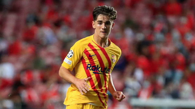 Pablo Gavi of FC Barcelona in action during the UEFA Champions League group E match between SL Benfica and FC Barcelona at Estadio da Luz on September 29, 2021 in Lisbon, Portugal.