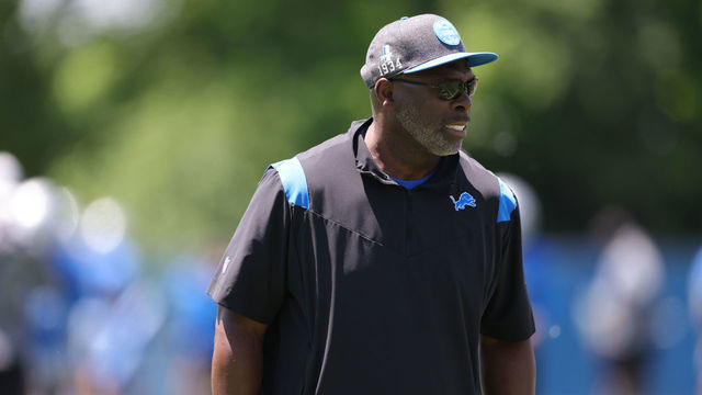 ALLEN PARK, MICHIGAN - MAY 27: Anthony Lynn Offensive Coordinator of the Detroit Lions goes through the afternoon drills during the practice session on May 27, 2021 in Allen Park, Michigan.