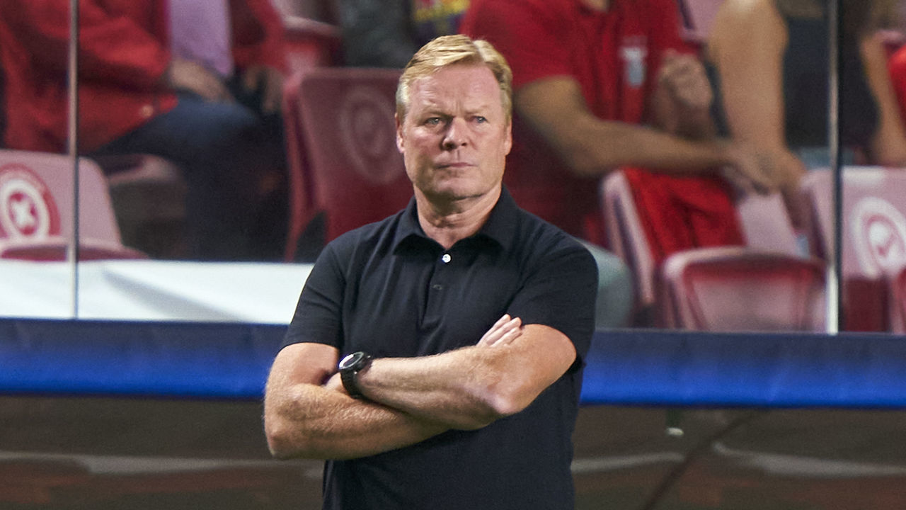 LISBON, PORTUGAL - SEPTEMBER 29: Ronald Koeman, Manager of FC Barcelona looks on during the UEFA Champions League group E match between SL Benfica and FC Barcelona at Estadio da Luz on September 29, 2021 in Lisbon, Portugal.