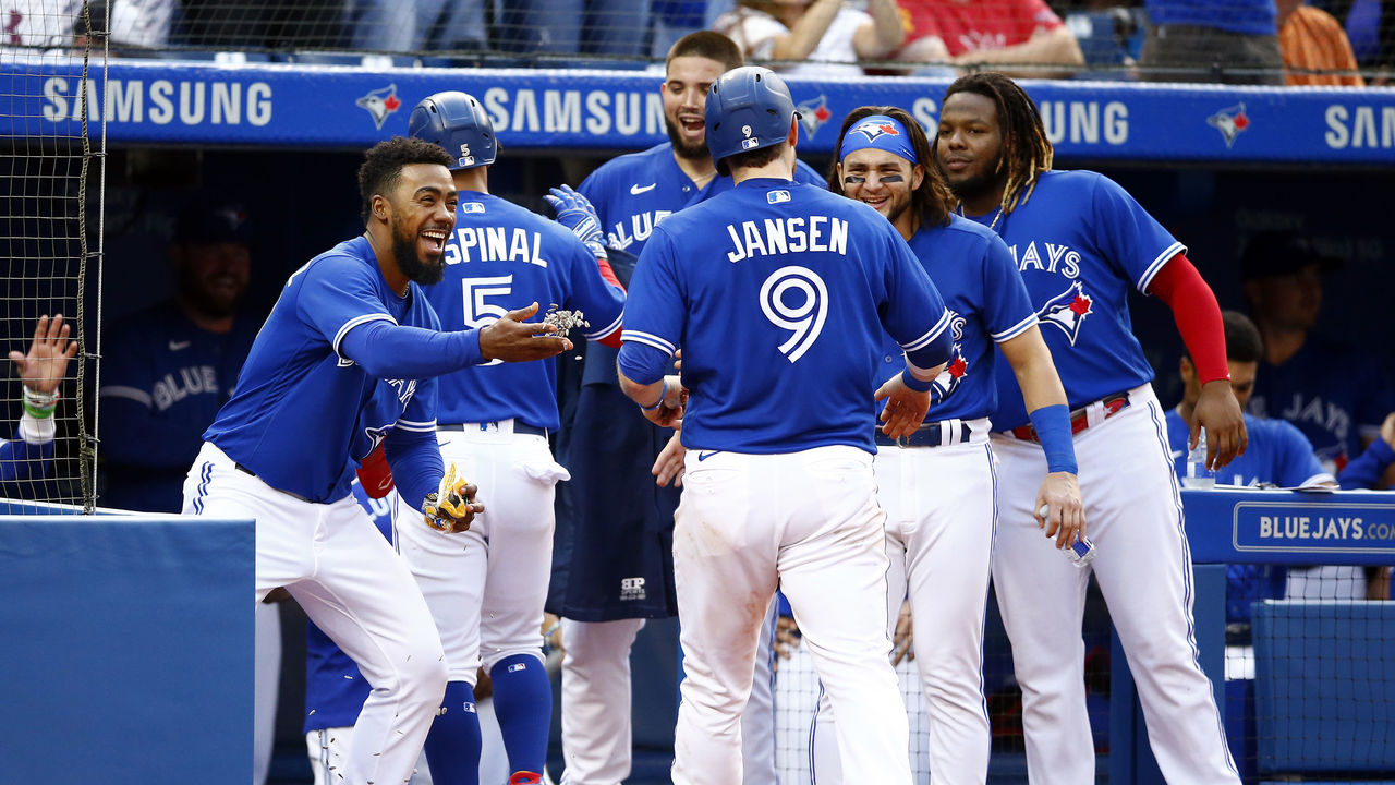 Rangers rout Blue Jays, 9-2