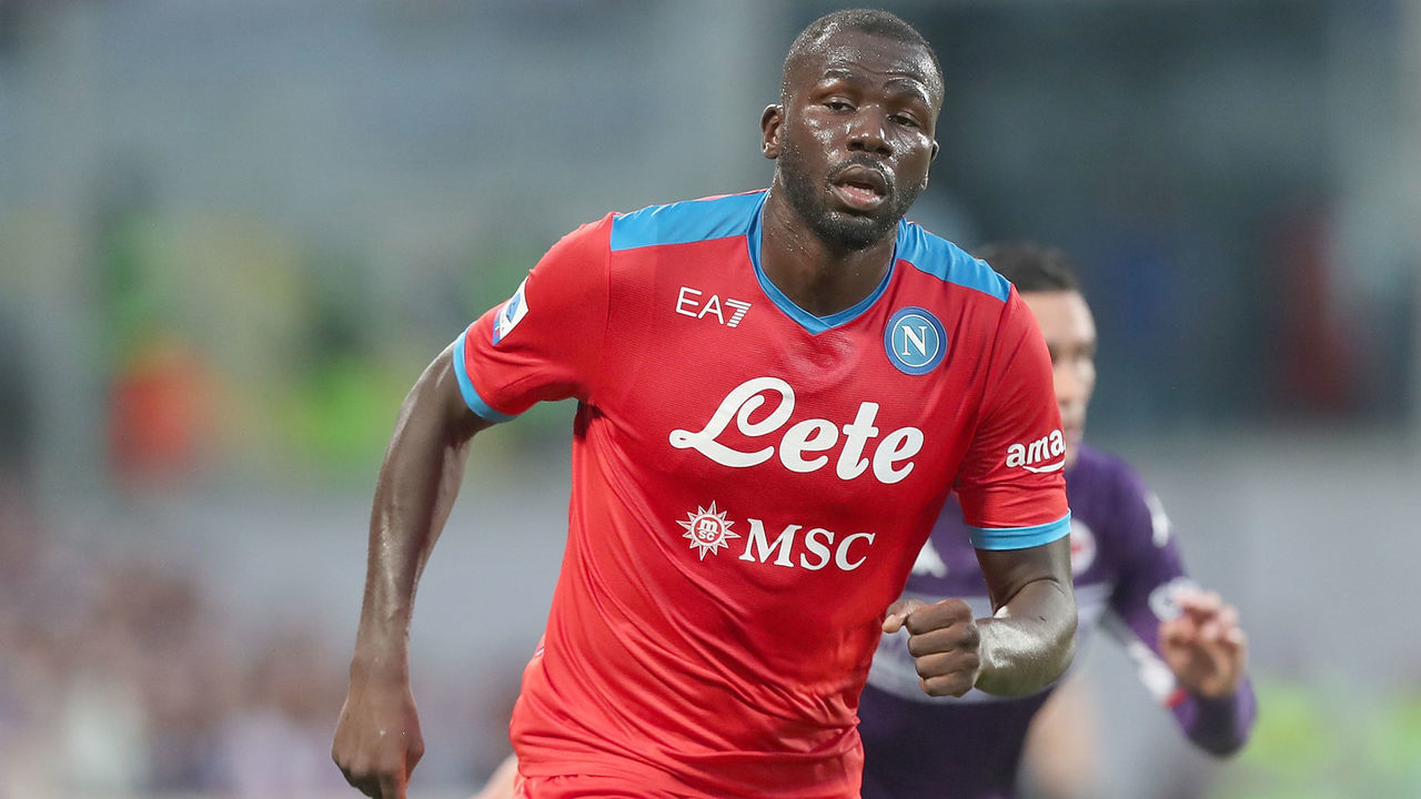 FLORENCE, ITALY - OCTOBER 03: Kalidou Koulibaly of SSC Napoli in action during the Serie A match between ACF Fiorentina v SSC Napoli at Stadio Artemio Franchi on October 3, 2021 in Florence, Italy.