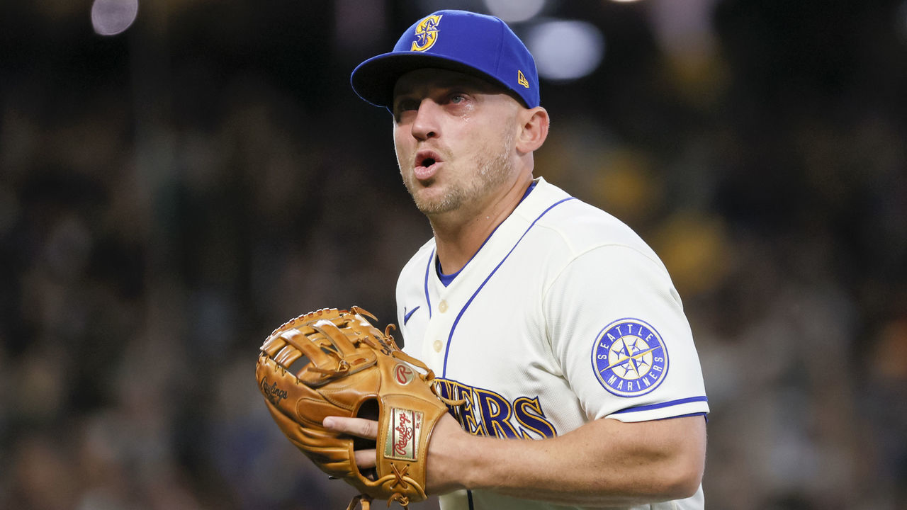 SEATTLE, WASHINGTON - OCTOBER 03: Kyle Seager #15 of the Seattle Mariners reacts as he was pulled from the game during the ninth inning against the Los Angeles Angels at T-Mobile Park on October 03, 2021 in Seattle, Washington.