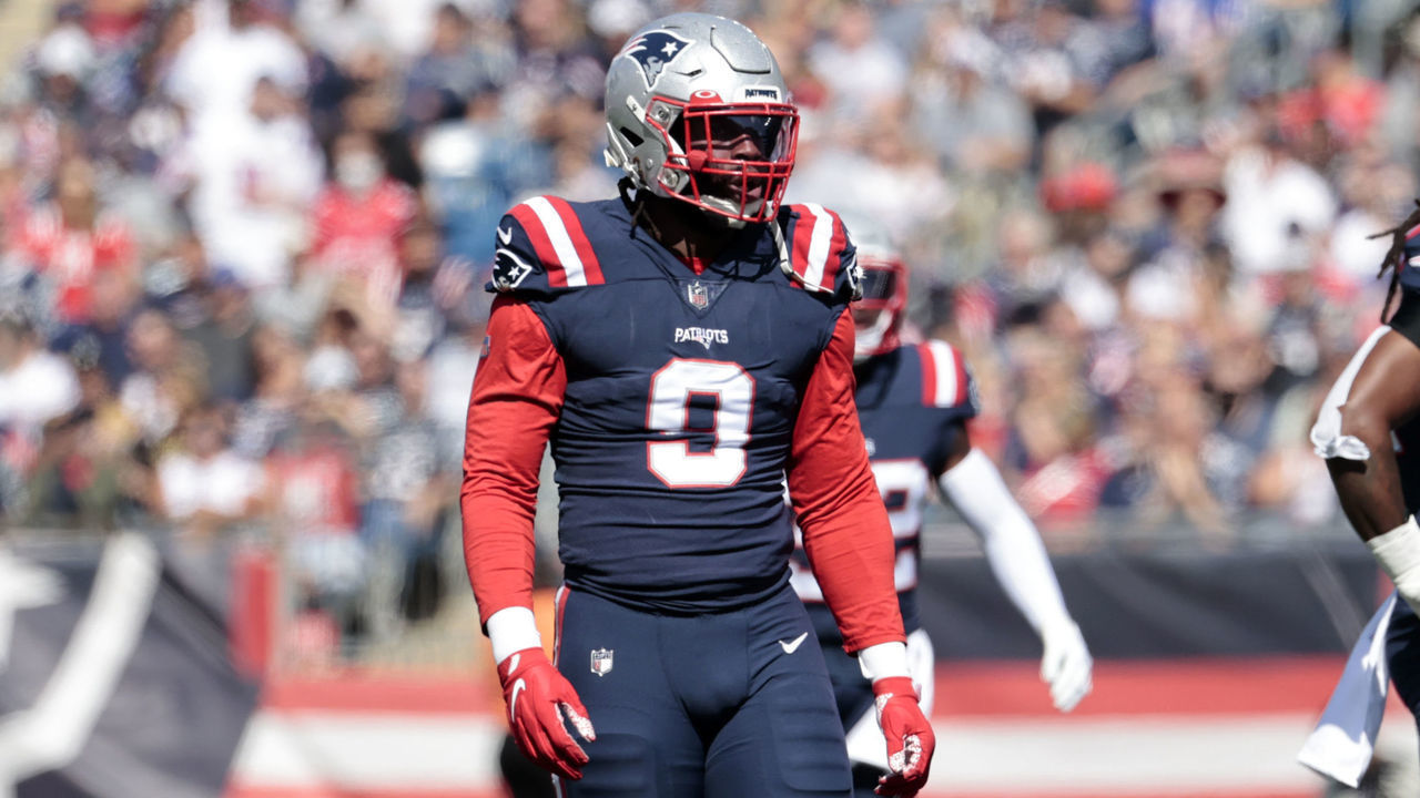FOXBOROUGH, MA - SEPTEMBER 26: New England Patriots linebacker Matt Judon (9) gets set for a play during a game between the New England Patriots and the New Orleans Saints on September 26, 2021 at Gillette Stadium in Foxborough, Massachusetts.