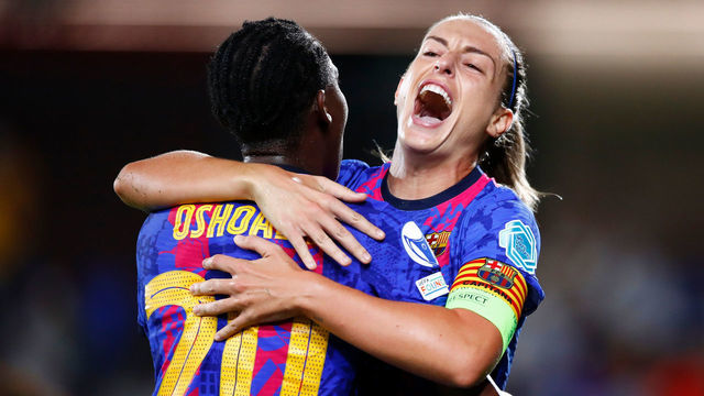 BARCELONA, SPAIN - OCTOBER 05: Alexia Putellas of FC Barcelona celebrates scoring the second goal during the UEFA Women's Champions League group C match between FC Barcelona and Arsenal WFC at Estadi Johan Cruyff on October 05, 2021 in Barcelona, Spain.