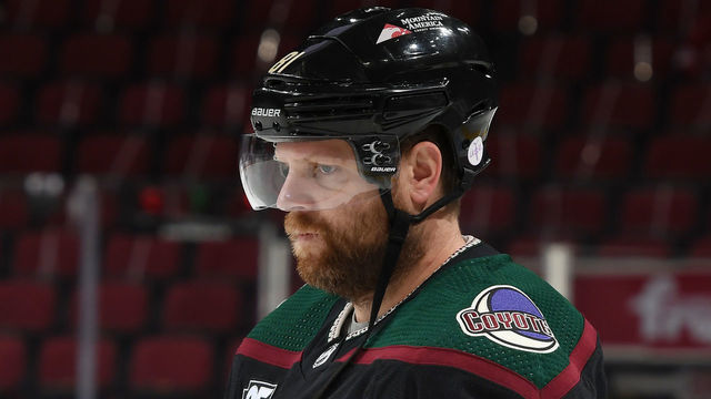 GLENDALE, ARIZONA - JANUARY 22: Phil Kessel #81 of the Arizona Coyotes prepares for a game against the Vegas Golden Knights at Gila River Arena on January 22, 2021 in Glendale, Arizona.