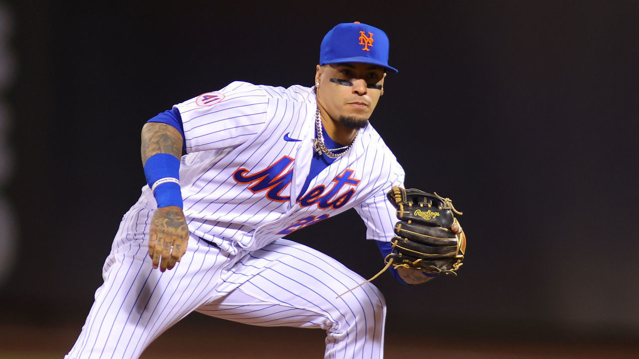 NEW YORK, NEW YORK - SEPTEMBER 29: Javier Baez #23 of the New York Mets in action against the Miami Marlins at Citi Field on September 29, 2021 in New York City. Miami Marlins defeated the New York Mets 3-2.