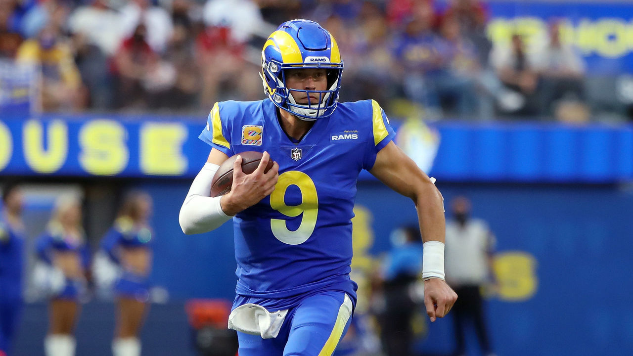 INGLEWOOD, CALIFORNIA - OCTOBER 03: Quarterback Matthew Stafford #9 of the Los Angeles Rams runs with the ball in the second half against the Arizona Cardinals at SoFi Stadium on October 03, 2021 in Inglewood, California.