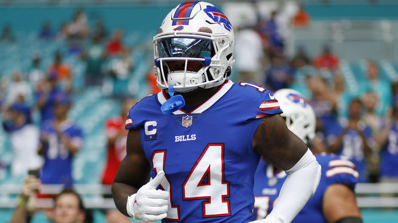MIAMI GARDENS, FLORIDA - SEPTEMBER 19: Stefon Diggs #14 of the Buffalo Bills takes the field prior to the game against the Miami Dolphins at Hard Rock Stadium on September 19, 2021 in Miami Gardens, Florida.