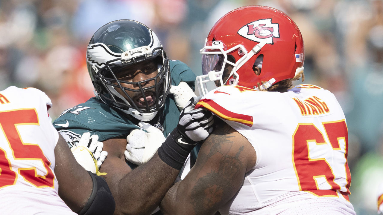 PHILADELPHIA, PA - OCTOBER 03: Fletcher Cox #91 of the Philadelphia Eagles rushes the passer against Lucas Niang #67 of the Kansas City Chiefs at Lincoln Financial Field on October 3, 2021 in Philadelphia, Pennsylvania.