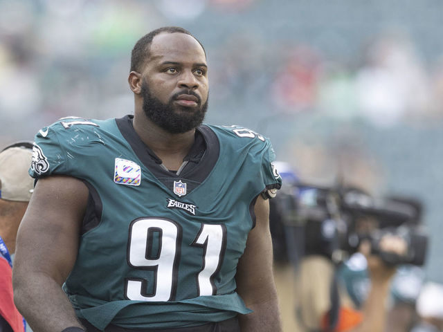 Report: Teams calling Eagles about Cox ahead of trade deadline