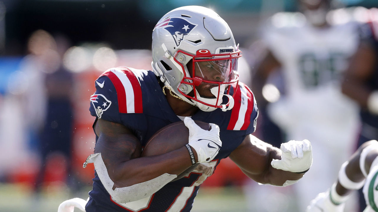 EAST RUTHERFORD, NEW JERSEY - SEPTEMBER 19: (NEW YORK DAILIES OUT) Damien Harris #37 of the New England Patriots in action against the New York Jets at MetLife Stadium on September 19, 2021 in East Rutherford, New Jersey. The Patriots defeated the Jets 25-6.