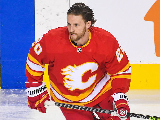 Flames' Coleman suspended 2 games for boarding Jets' Harkins | theScore.com