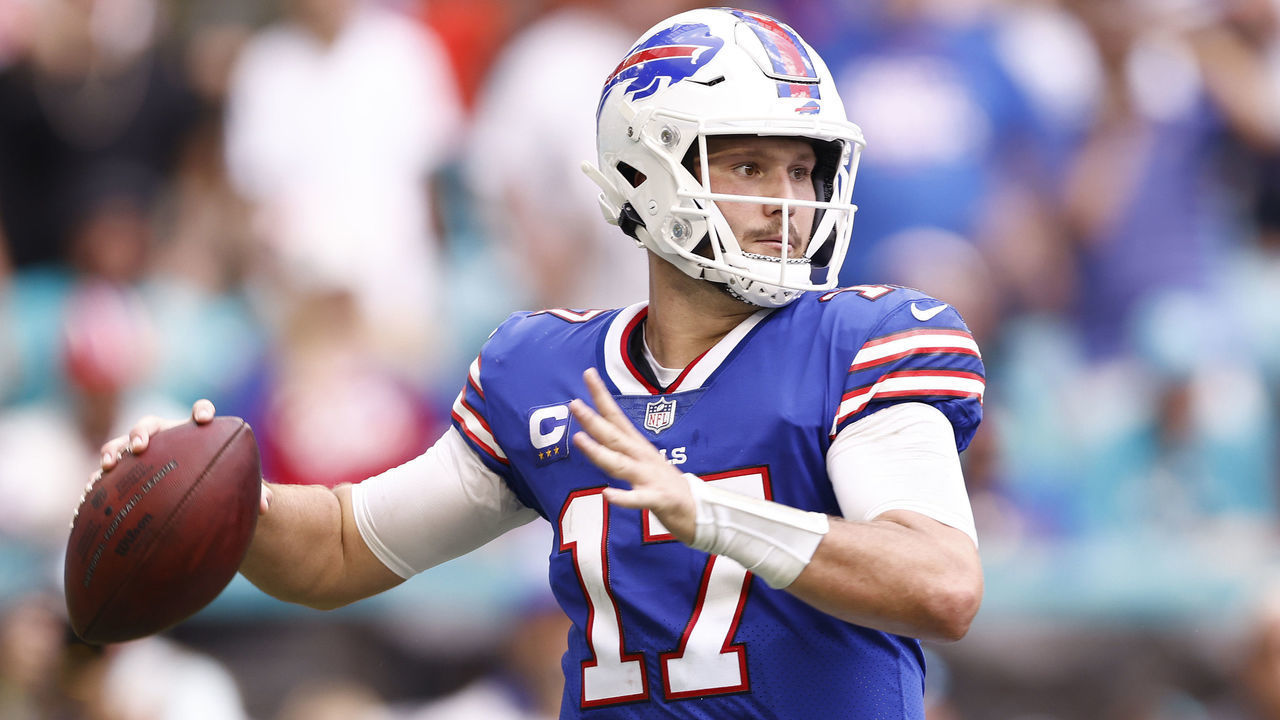 MIAMI GARDENS, FLORIDA - SEPTEMBER 19: Josh Allen #17 of the Buffalo Bills throws a pass against the Miami Dolphins during the first half at Hard Rock Stadium on September 19, 2021 in Miami Gardens, Florida.
