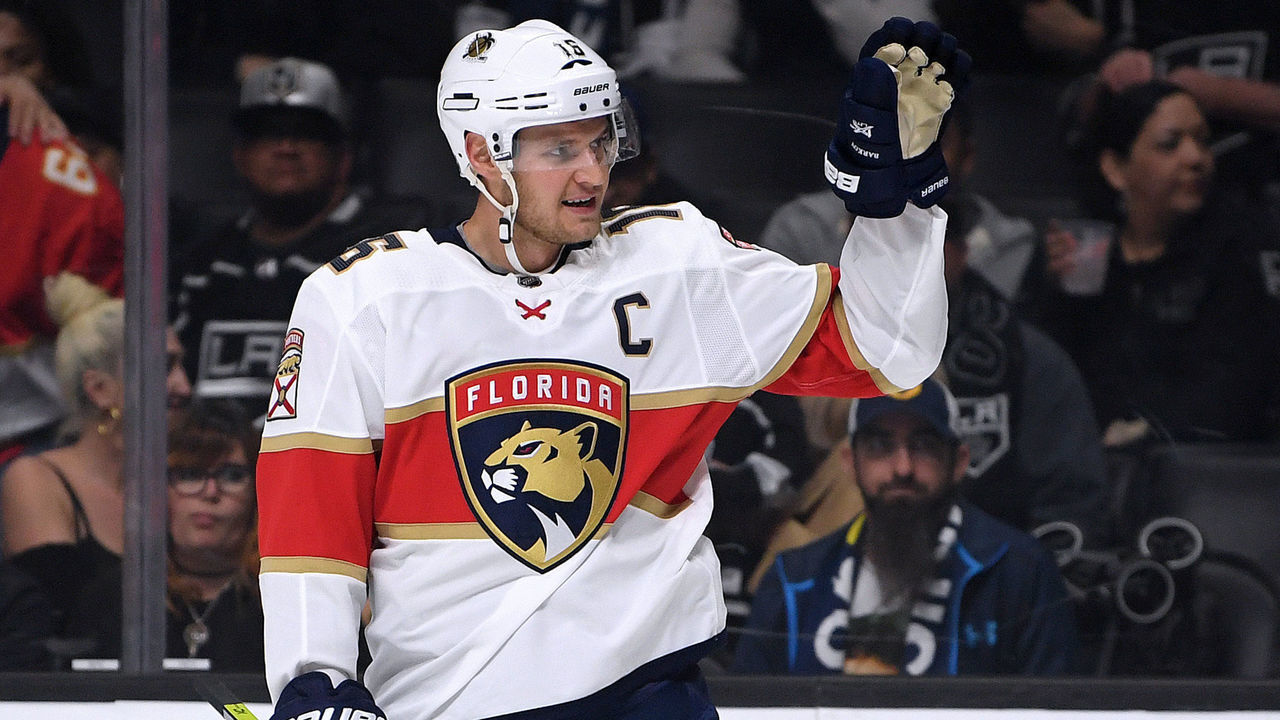 LOS ANGELES, CALIFORNIA - FEBRUARY 20: Aleksander Barkov #16 of the Florida Panthers celebrates his second goal of the game, to take a 2-1 lead over the Los Angeles Kings, during the first period at Staples Center on February 20, 2020 in Los Angeles, California.