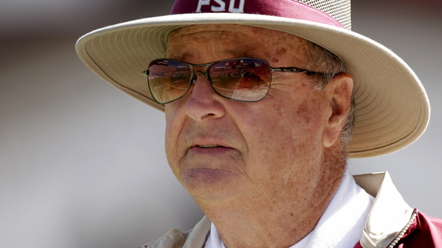 Bobby Bowden cracks questionable joke about players' earrings