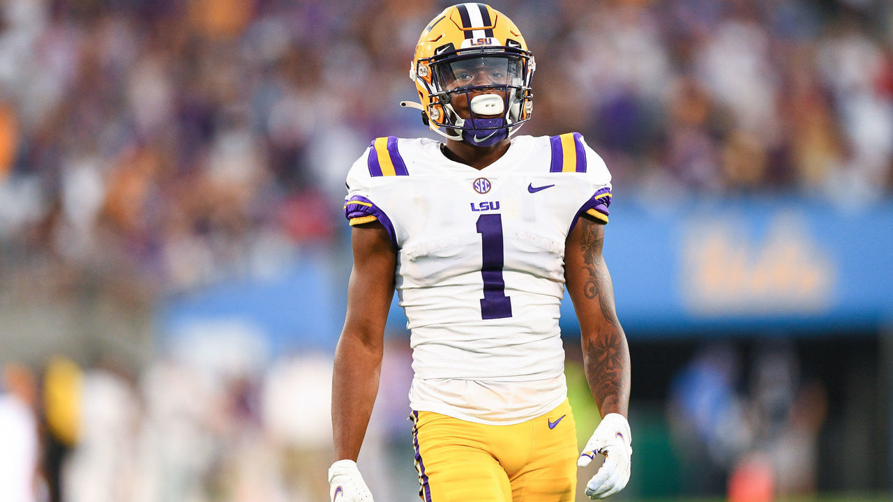 PASADENA, CA - SEPTEMBER 04: LSU Tigers wide receiver Kayshon Boutte (1) looks on during a college football game between the LSU Tigers and the UCLA Bruins played on September 4, 2021 at the Rose Bowl in Pasadena, CA.