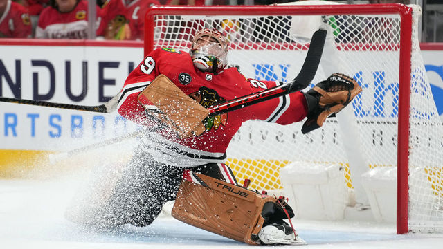 CHICAGO, IL - OCTOBER 09: Chicago Blackhawks goaltender Marc-Andre Fleury (29) makes a glove save during a preseason game between the Chicago Blackhawks and the Minnesota Wild on October 09, 2021 at the United Center in, Chicago, IL.