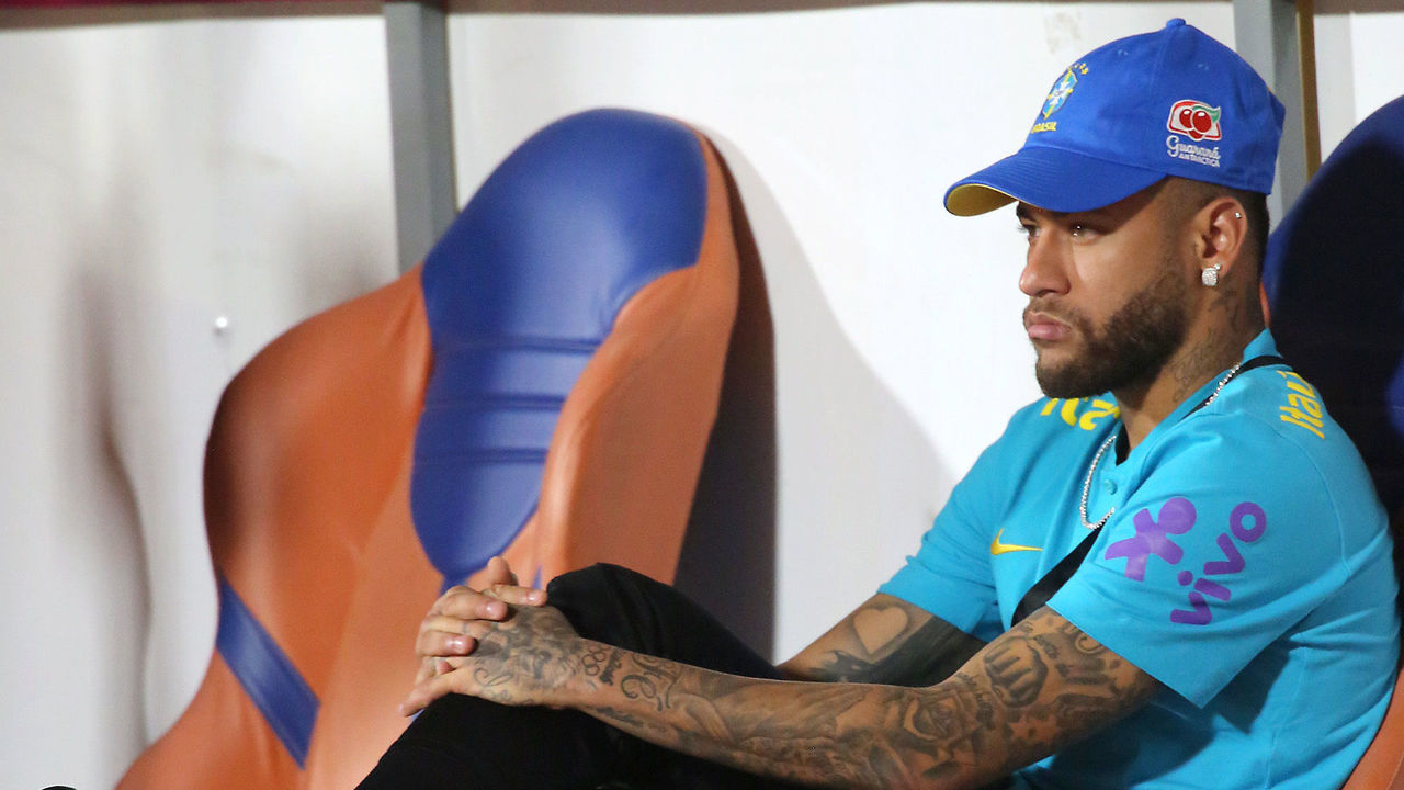 CARACAS, VENEZUELA - OCTOBER 07: Neymar Jr. of Brazil sits on the bench before a match between Venezuela and Brazil as part of South American Qualifiers for Qatar 2022 at Estadio Olímpico on October 07, 2021 in Caracas, Venezuela.