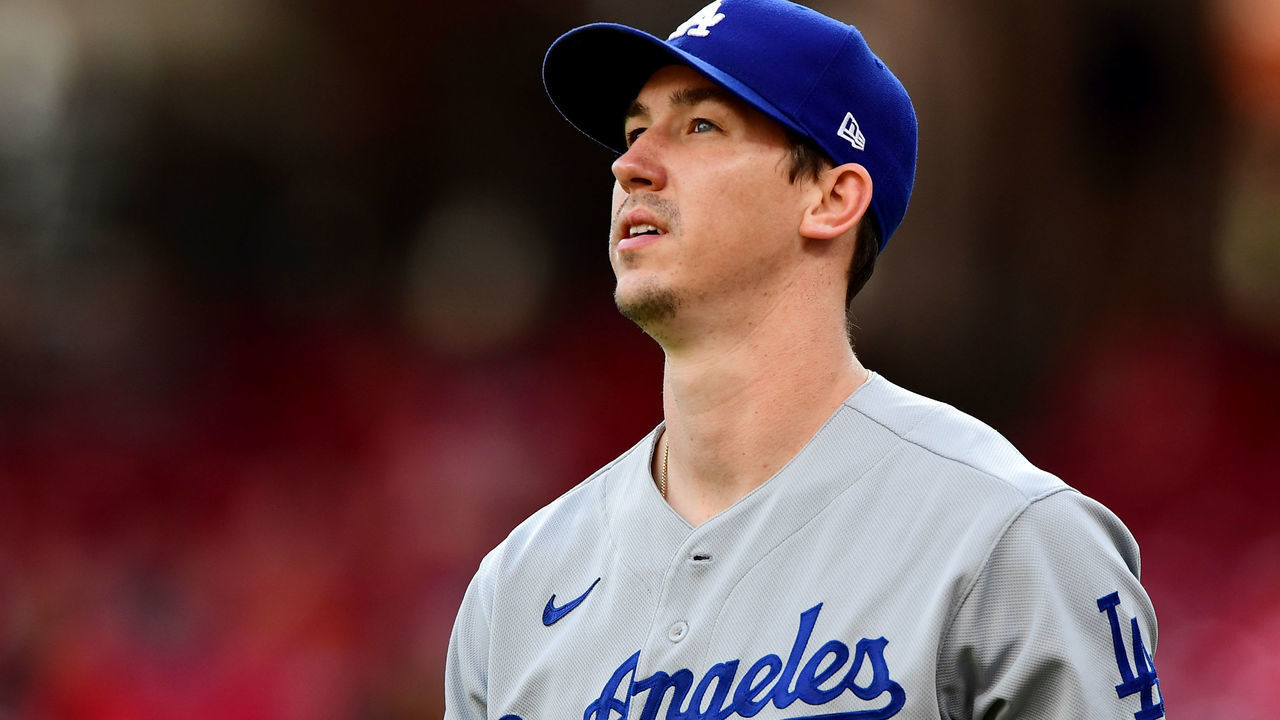 CINCINNATI, OH - SEPTEMBER 17: Walker Buehler #21 of the Los Angeles Dodgers warms up before the game between the Los Angeles Dodgers and the Cincinnati Reds at Great American Ball Park on Friday, September 17, 2021 in Cincinnati, Ohio.