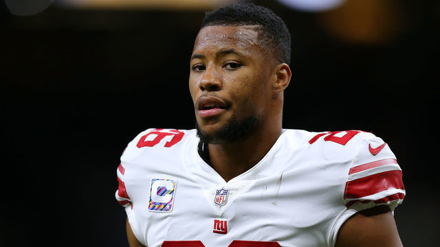 NEW ORLEANS, LOUISIANA - OCTOBER 03: Saquon Barkley #26 of the New York Giants warms up before a game against the New Orleans Saints at the Caesars Superdome on October 03, 2021 in New Orleans, Louisiana.