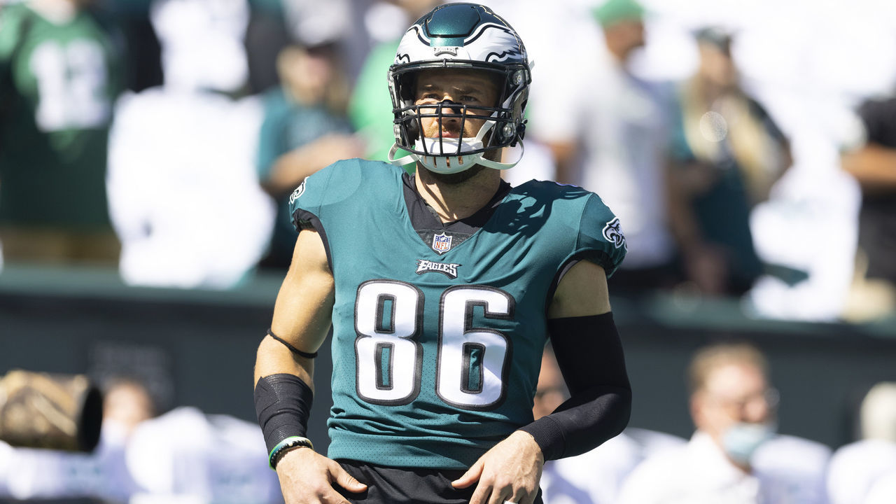 PHILADELPHIA, PA - SEPTEMBER 19: Zach Ertz #86 of the Philadelphia Eagles looks on against the San Francisco 49ers at Lincoln Financial Field on September 19, 2021 in Philadelphia, Pennsylvania.