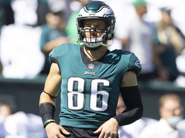 PHILADELPHIA, PA - SEPTEMBER 19: Zach Ertz #86 of the Philadelphia Eagles looks on against the San Francisco 49ers at Lincoln Financial Field on September 19, 2021 in Philadelphia, Pennsylvania.