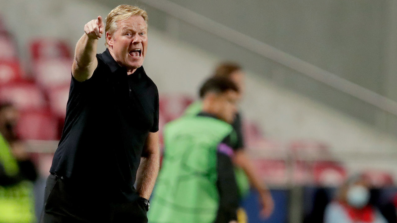 LISBON, PORTUGAL - SEPTEMBER 29: Coach Ronald Koeman of FC Barcelona during the UEFA Champions League match between Benfica v FC Barcelona at the Estadio da Luz on September 29, 2021 in Lisbon Portugal