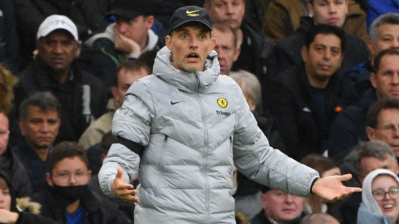 Chelsea's German head coach Thomas Tuchel gestures from the side-lines during the English Premier League football match between Chelsea and Southampton at Stamford Bridge in London on October 2, 2021. - RESTRICTED TO EDITORIAL USE. No use with unauthorized audio, video, data, fixture lists, club/league logos or 'live' services. Online in-match use limited to 120 images. An additional 40 images may be used in extra time. No video emulation. Social media in-match use limited to 120 images. An additional 40 images may be used in extra time. No use in betting publications, games or single club/league/player publications.