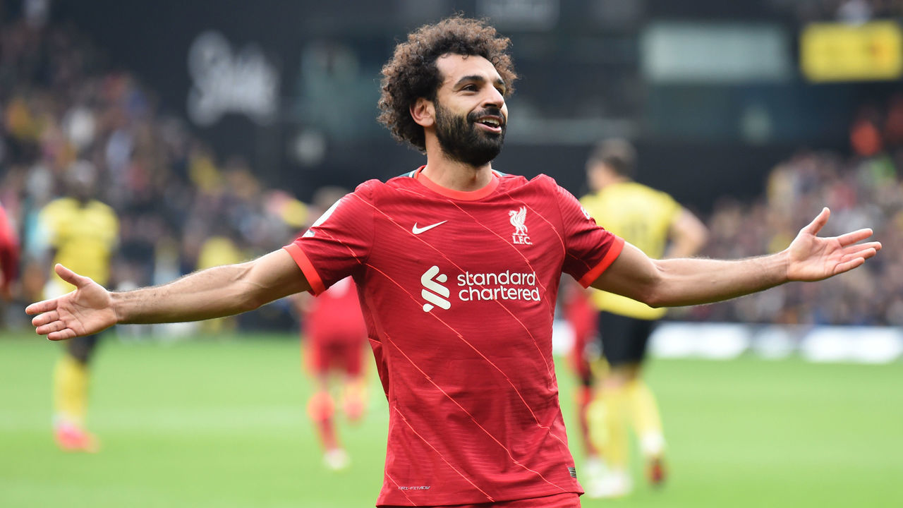 WATFORD, ENGLAND - OCTOBER 16: (SUN OUT,THE SUN ON SUNDAY OUT) Mohamed Salah of Liverpool celebrates after scoring the fourth goal 0-4 during the Premier League match between Watford and Liverpool at Vicarage Road on October 16, 2021 in Watford, England.