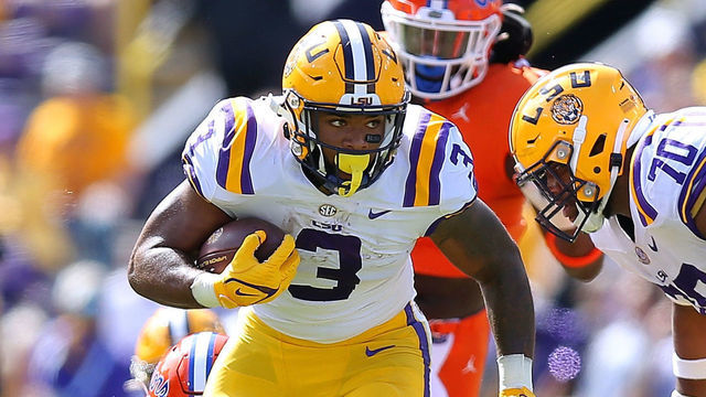BATON ROUGE, LOUISIANA - OCTOBER 16: Tyrion Davis-Price #3 of the LSU Tigers runs with the ball during the first half against the Florida Gators at Tiger Stadium on October 16, 2021 in Baton Rouge, Louisiana.