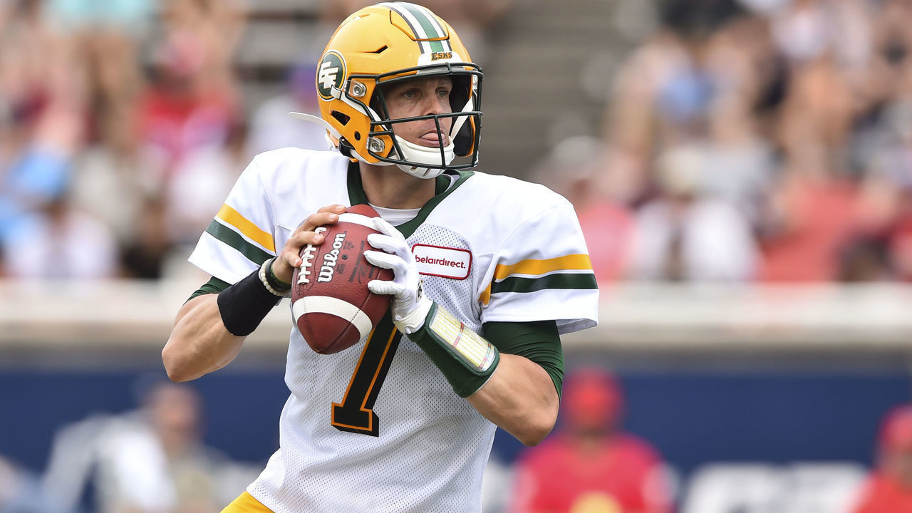 MONTREAL, QC - JULY 20: Trevor Harris #7 of the Edmonton Eskimos looks to pass the ball against the Montreal Alouettes during the CFL game at Percival Molson Stadium on July 20, 2019 in Montreal, Quebec, Canada. The Montreal Alouettes defeated the Edmonton Eskimos 20-10.