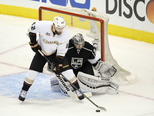 Ducks change power-play personnel, pays off immediately with opening goal in Game 3