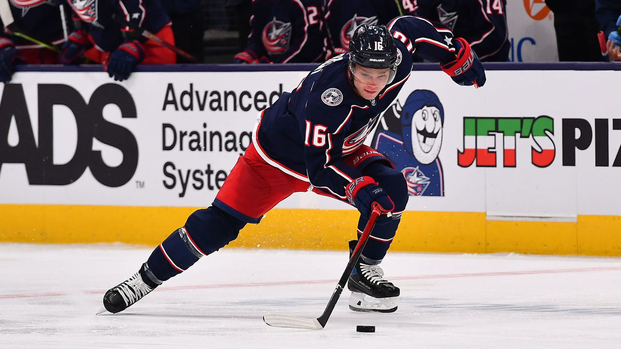 COLUMBUS, OH - OCTOBER 14: Max Domi #16 of the Columbus Blue Jackets controls the puck against the Arizona Coyotes in the third period at Nationwide Arena on October 14, 2021 in Columbus, Ohio.