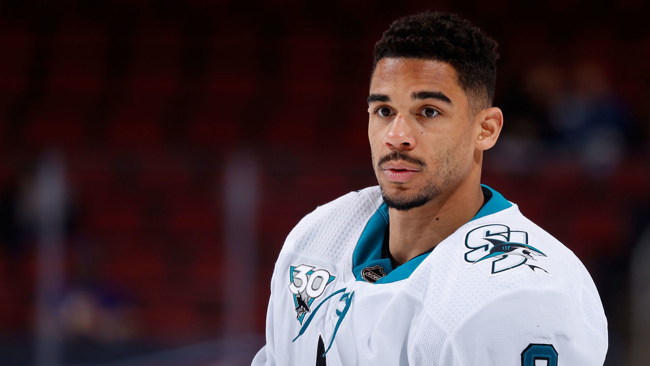 GLENDALE, ARIZONA - MARCH 27: Evander Kane #9 of the San Jose Sharks warms up during the NHL game against the Arizona Coyotes at Gila River Arena on March 27, 2021 in Glendale, Arizona. The Coyotes defeated the Sharks 4-0.