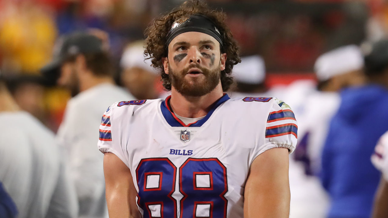 KANSAS CITY, MO - OCTOBER 10: Buffalo Bills tight end Dawson Knox (88) on the sidelines in the second quarter of an NFL football game between the Buffalo Bills and Kansas City Chiefs on Oct 10, 2021 at GEHA Filed at Arrowhead Stadium in Kansas City, MO.