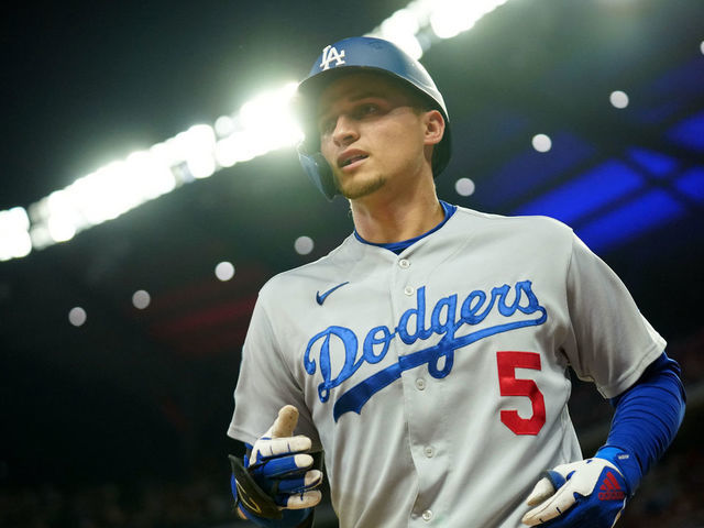 Corey Seager of the Los Angeles Dodgers in the dugout during the Los  News Photo - Getty Images