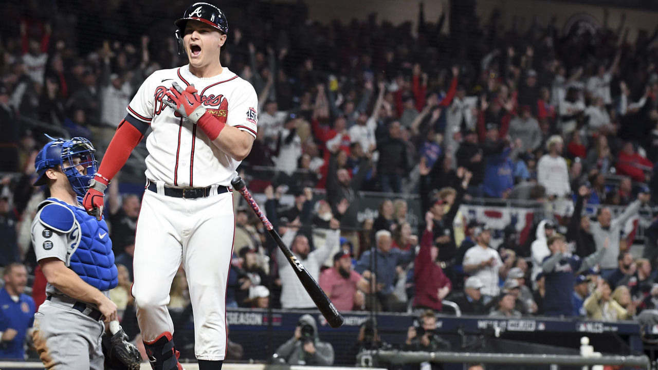 Atlanta, GA - October 17: Atlanta Braves right fielder Joc Pederson reacts after hitting a two-run home run during the fourth inning in game two in the 2021 National League Championship Series against the Los Angeles Dodgers at Truist Park on Sunday, Oct. 17, 2021 in Atlanta, GA. The Braves won 5-4. (Wally Skalij / Los Angeles Times via Getty Images)
