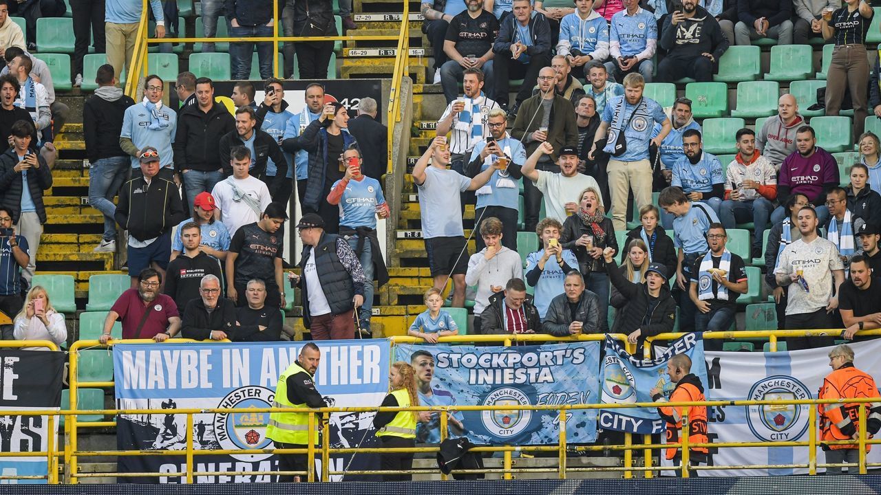 BRUGES - Supporters of Manchester City during the UEFA Champions League match between Club Brugge and Manchester City FC at the Jan Breydel Stadium on October 19, 2021 in Bruges, Belgium. ANP/HH GERRIT VAN COLOGNE