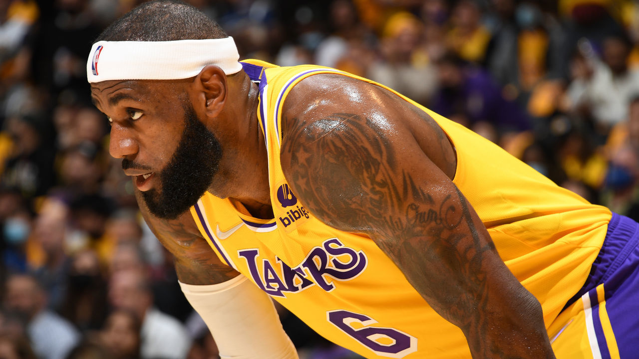 LOS ANGELES, CA - OCTOBER 19: LeBron James #6 of the Los Angeles Lakers looks on during the game against the Golden State Warriors on October 19, 2021 at STAPLES Center in Los Angeles, California. NOTE TO USER: User expressly acknowledges and agrees that, by downloading and/or using this Photograph, user is consenting to the terms and conditions of the Getty Images License Agreement. Mandatory Copyright Notice: Copyright 2021 NBAE