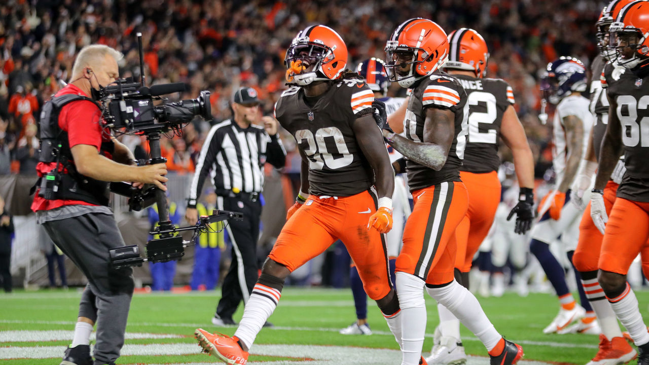 CLEVELAND, OH - OCTOBER 21: Cleveland Browns running back D'Ernest Johnson (30) celebrates after scoring on a 4-yard run during the first quarter of the National Football League game between the Denver Broncos and Cleveland Browns on October 21, 2021, at FirstEnergy Stadium in Cleveland, OH.