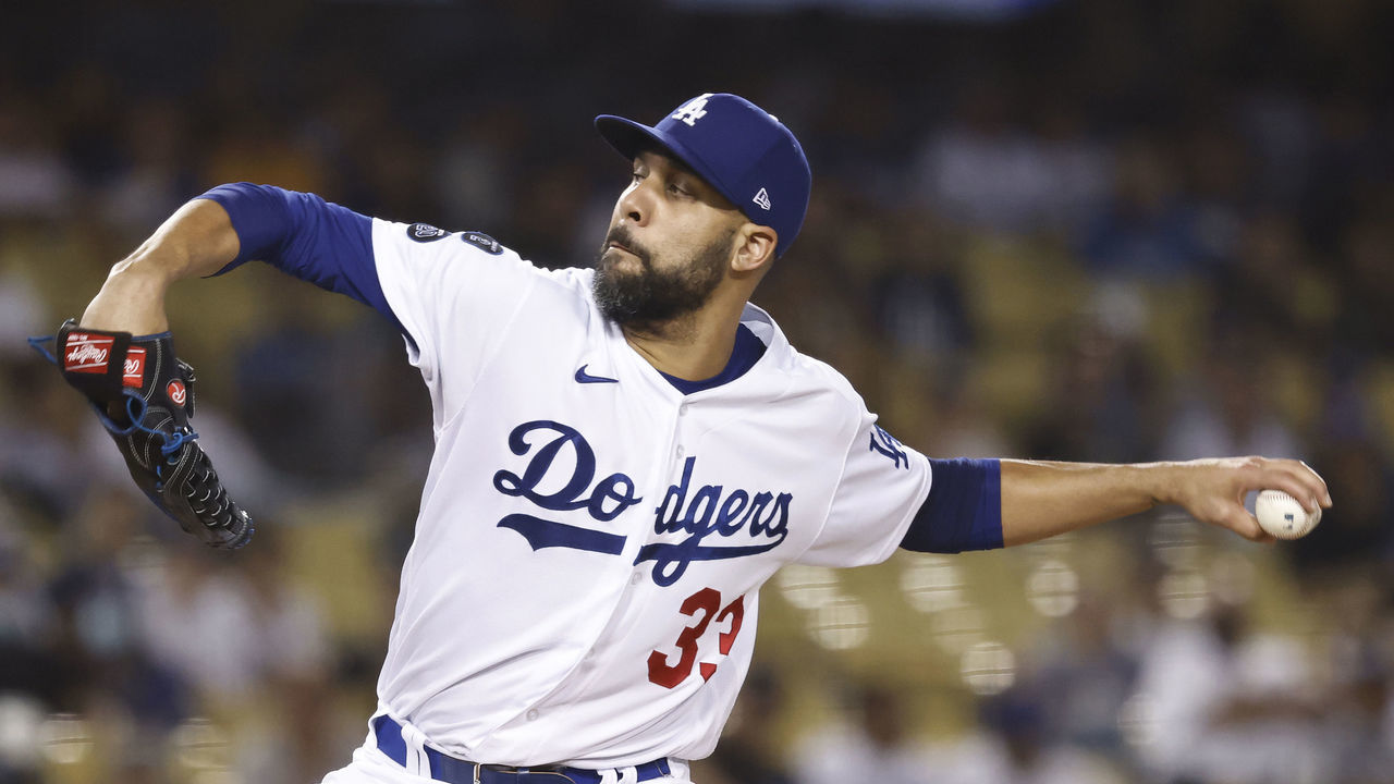 LOS ANGELES, CALIFORNIA - OCTOBER 02: David Price #33 of the Los Angeles Dodgers pitches against the Milwaukee Brewers during the ninth inning at Dodger Stadium on October 02, 2021 in Los Angeles, California.