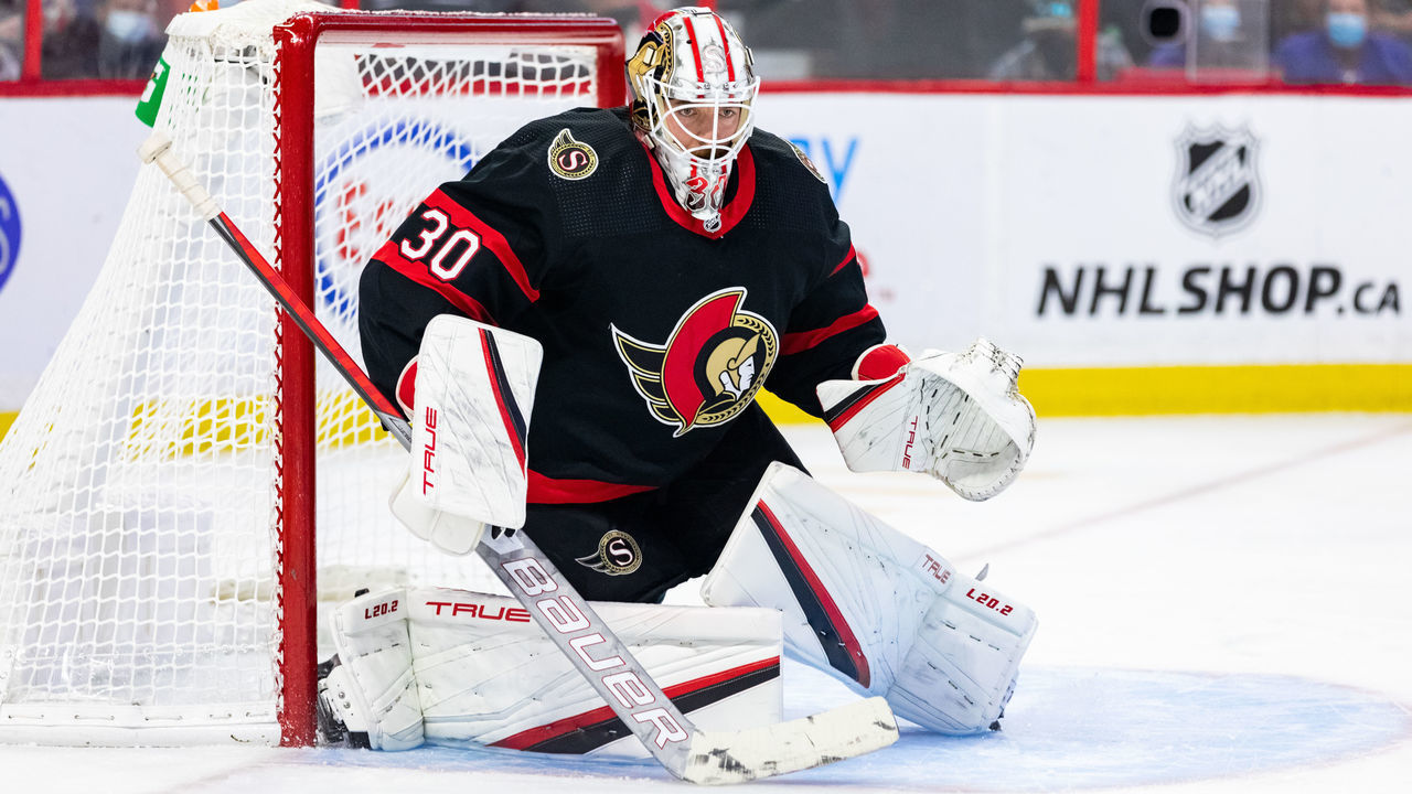 OTTAWA, ON - OCTOBER 23: Ottawa Senators Goalie Matt Murray (30) prepares to make a save during first period National Hockey League action between the New York Rangers and Ottawa Senators on October 23, 2021, at Canadian Tire Centre in Ottawa, ON, Canada.