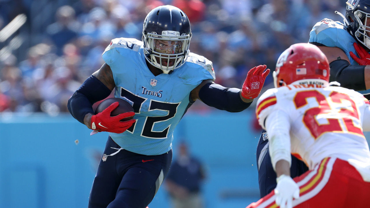 NASHVILLE, TENNESSEE - OCTOBER 24: Derrick Henry #22 of the Tennessee Titans runs with the ball in the second quarter against the Kansas City Chiefs in the game at Nissan Stadium on October 24, 2021 in Nashville, Tennessee.